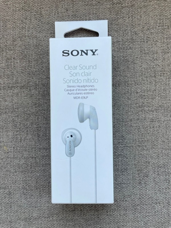 NEW Official Sony Stereo Headphone Clear Sound MDR-E9LP Sealed Box