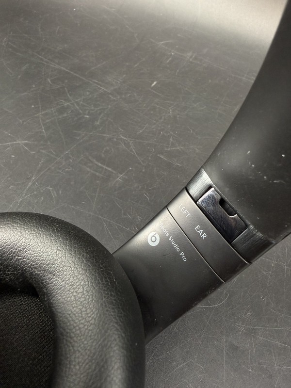 Beats Studio Pro Wireless Over Ear Noise Cancelling Headphones Black Case Cable gallery