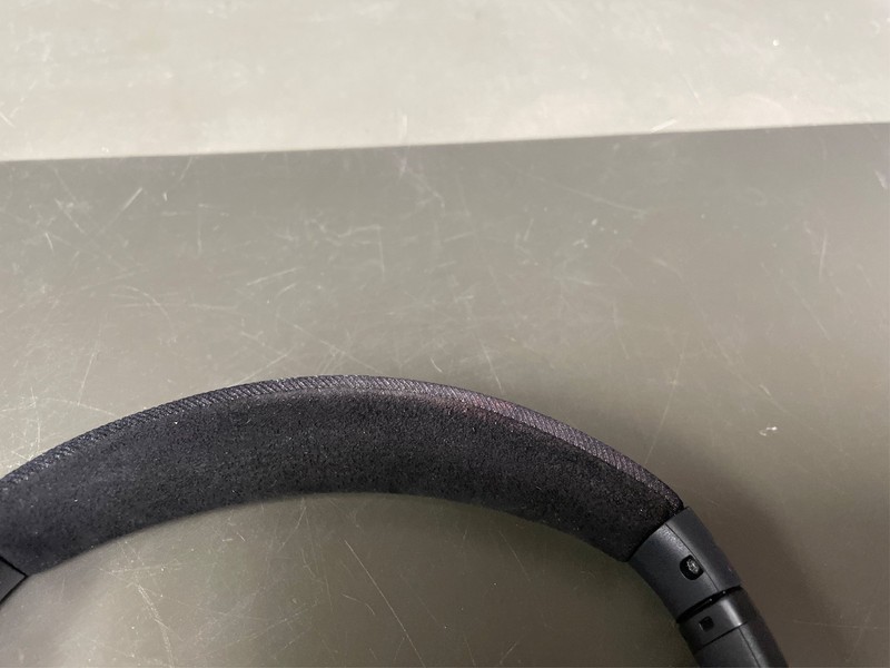 Bose QuietComfort 25 Acoustic Noise Cancelling Headphones for Apple Devices, Tri gallery