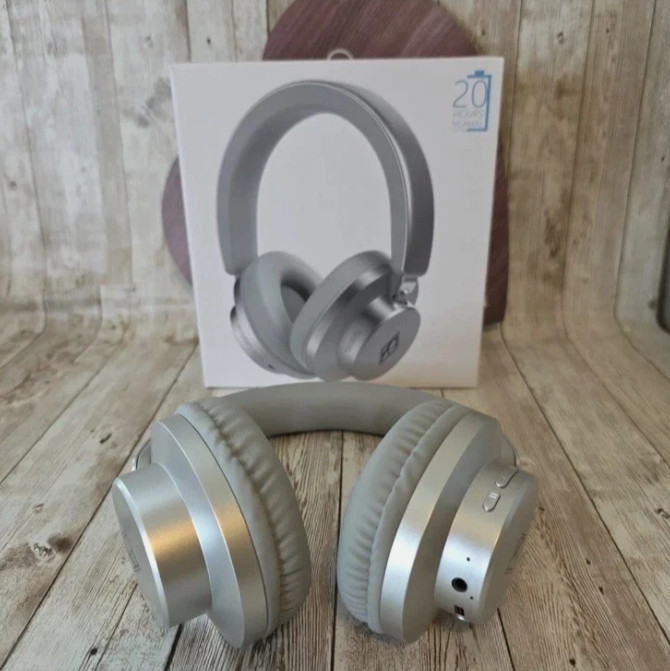 Ralph Lauren Unisex Wireless Headphones Gray/Silver - Brand new gallery