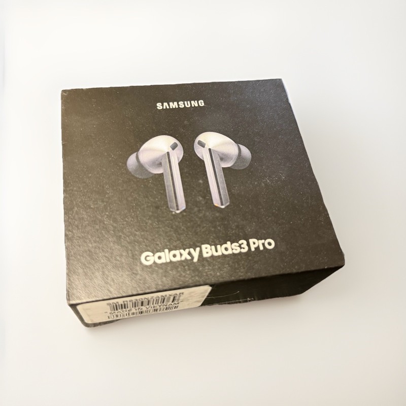 Samsung Galaxy Buds3 Pro Bluetooth Earbuds Charging Case Silver #SM-R630NZAMXAR