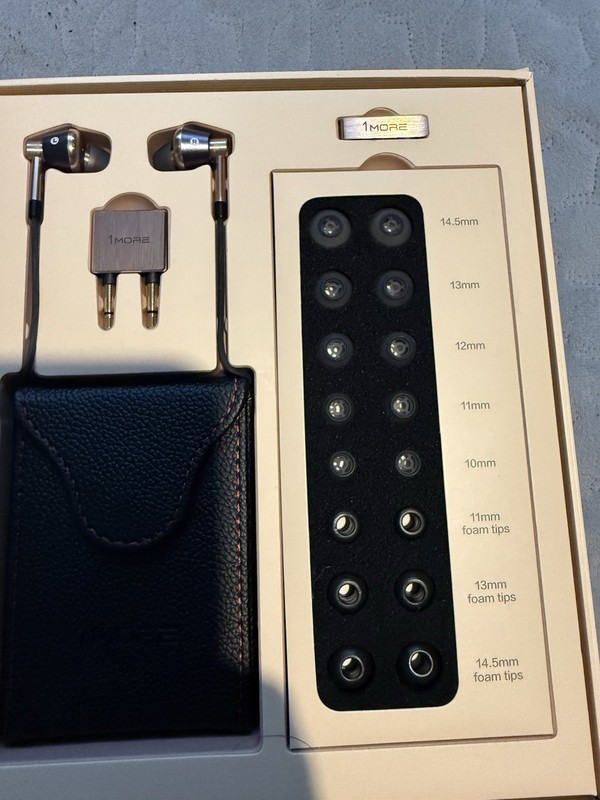 1more E1001 In Ear Wired Headphones - Gold gallery