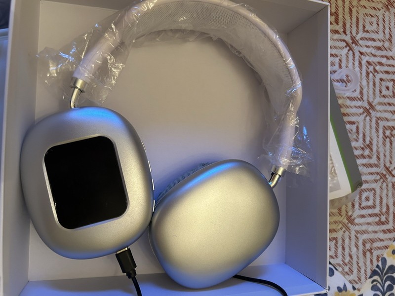 P-Max300 COOL.Art Wireless Bluetooth Headphones Touchscreen Display gallery