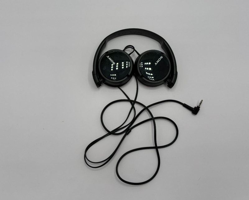 Sony MDR-ZX110 Wired On-Ear Headphones – Black – Excellent Condition