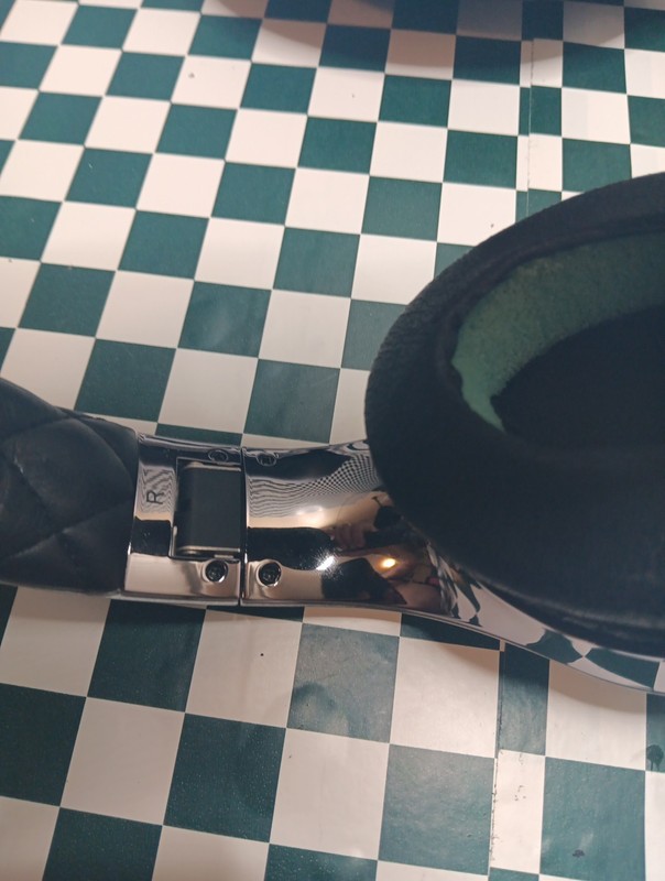 Soul by Ludacris SL150 Silver/Chrome with Black Headphones With Hardcase Tested gallery