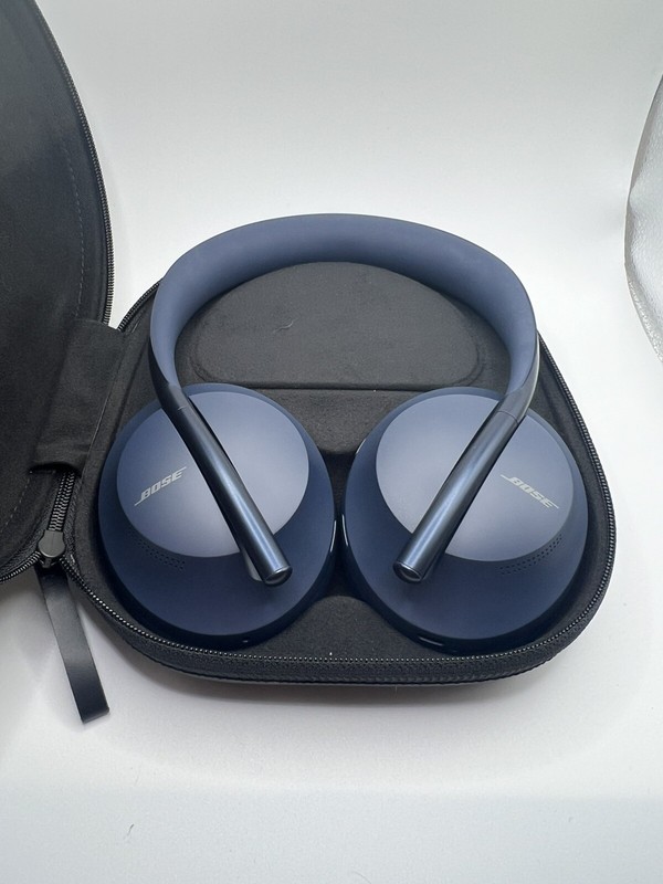 Bose 700 Noise Cancelling Headphones – Blue