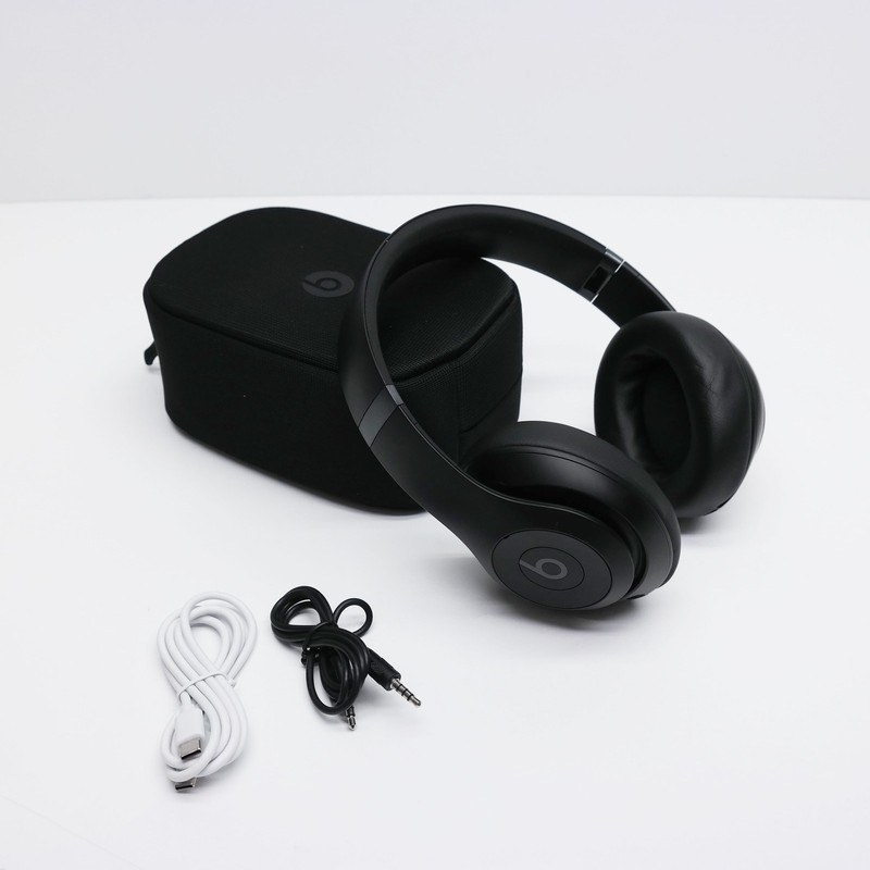 Beats by Dr. Dre Studio Pro Over Ear Headphones MQTP3LL/A Black READ