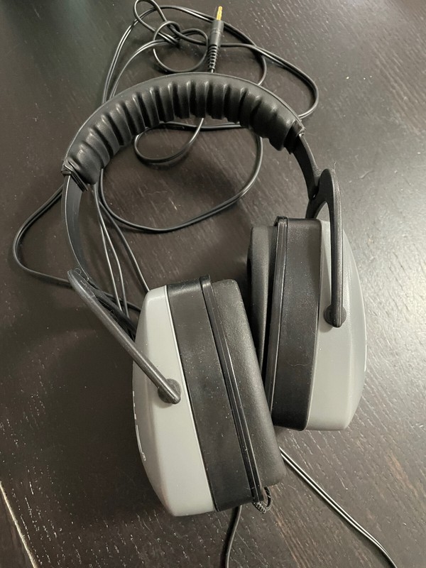 Direct Sound, Extreme isolation headphones. Gray ear cup, 3.5mm Studio quality gallery