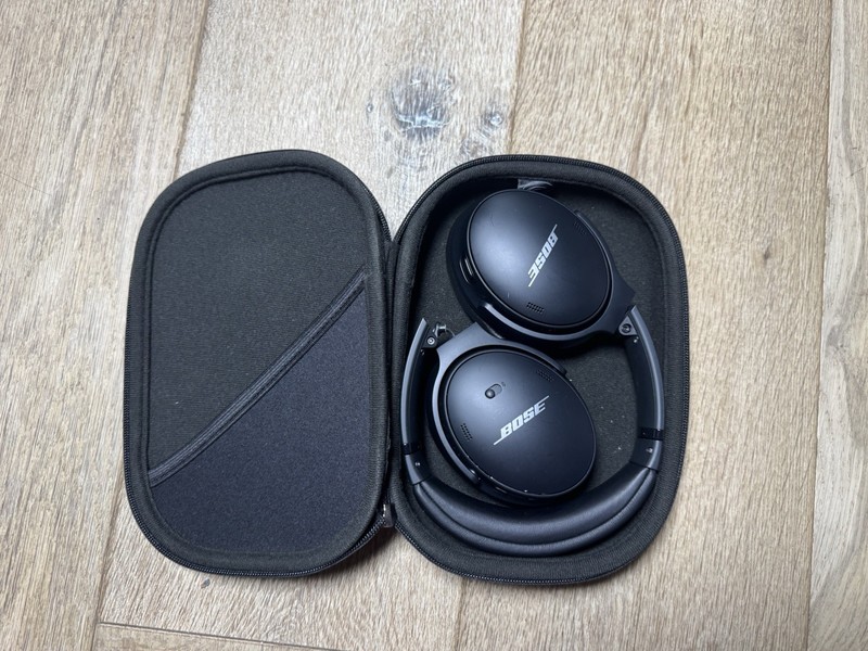 Bose QuietComfort 45 QC45 Wireless Bluetooth Headphones *BROKEN HINGE*