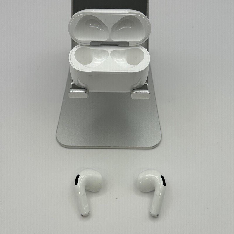 Apple AirPods (4th Gen) USB-C White (Active Noice Cancellation) -Very Good w/Box gallery