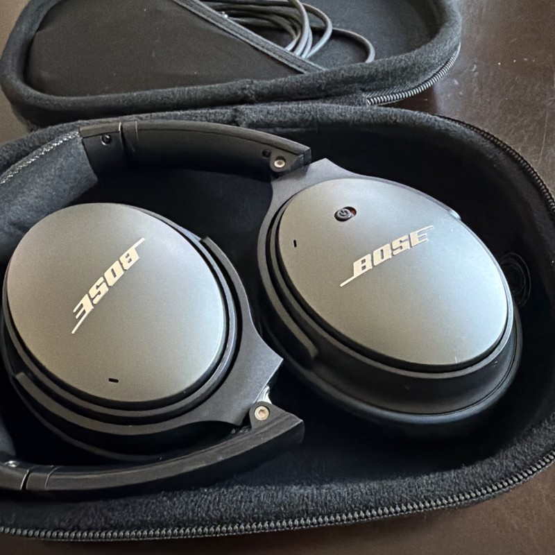 Bose Quiet Comfort 45 Noise Cancelling Headphones Open Box Read gallery