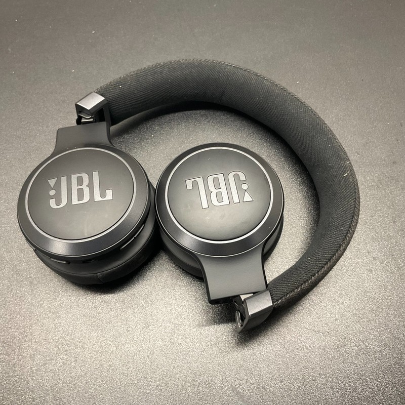JBL Live 670 NC Black On Ear Headphone (