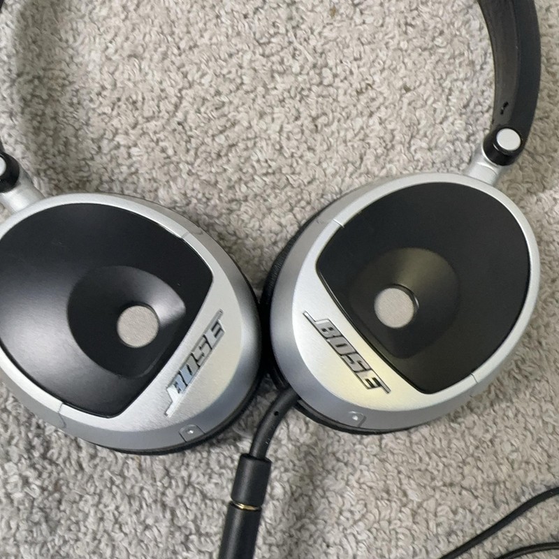 Bose On-Ear Headphones Black Silver 3.5mm Wired Foldable w/ Case Cable Tested gallery