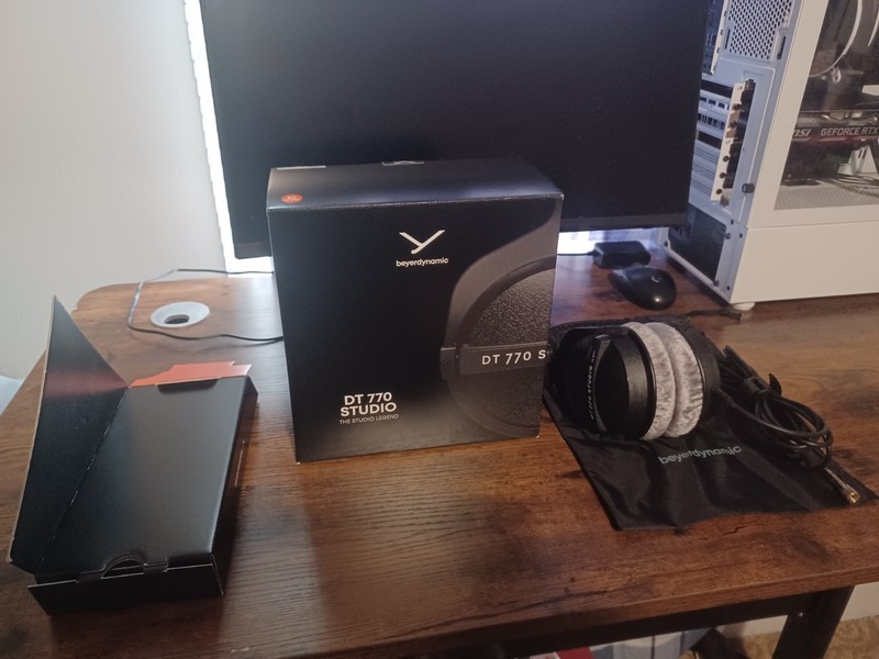 beyerdynamic DT 770 Pro Studio Headphones – 80ohm, Closed Back (Open Box)