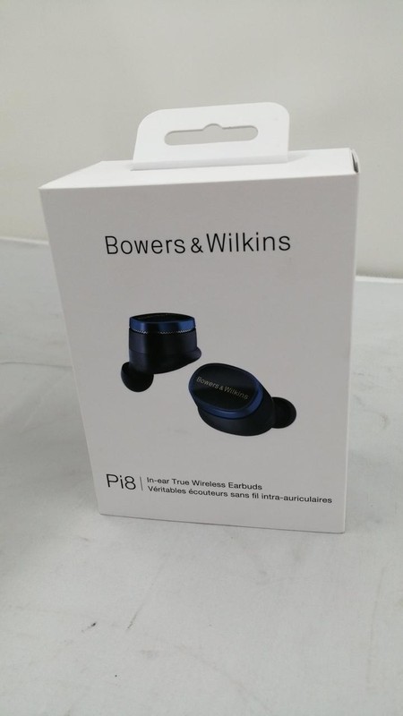 Bowers & Wilkins PI8 Wireless Earphones Noise-Canceling Black