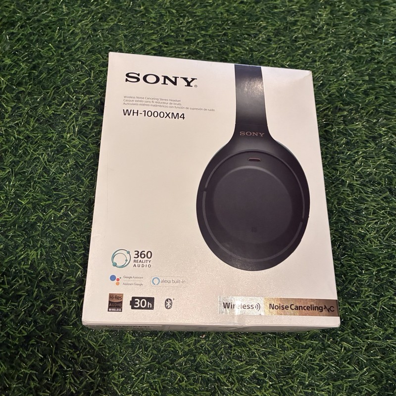Sony WH-1000XM4 Over the Ear Wireless Headset – Black. Open, never used