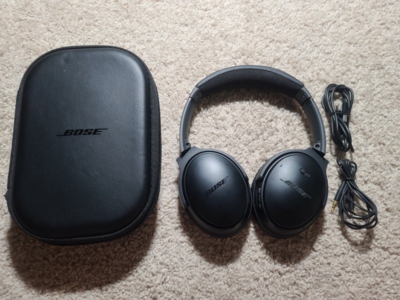 Bose QuietComfort 35 II Wireless Over the Ear Headphones – Black – Used