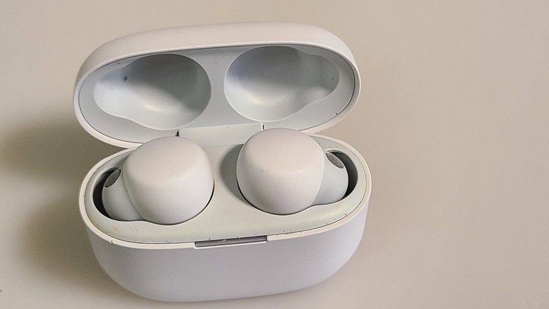 Sony WF-LS900N/White LinkBuds Wireless Earbuds for parts