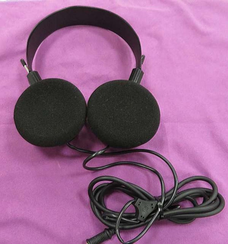 Grado SR80e Open Back Headphones Boxed Excellent Sound Used with Warranty gallery