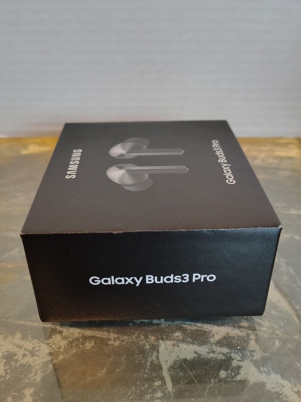 New Sealed Samsung SM-R630NZAWXAR Galaxy Buds3 Pro Wireless Ear Buds gallery