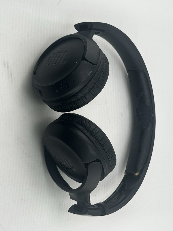JBL Tune 520BT Wireless Bluetooth Headphones Black TESTED AND WORKING “Read” #C1