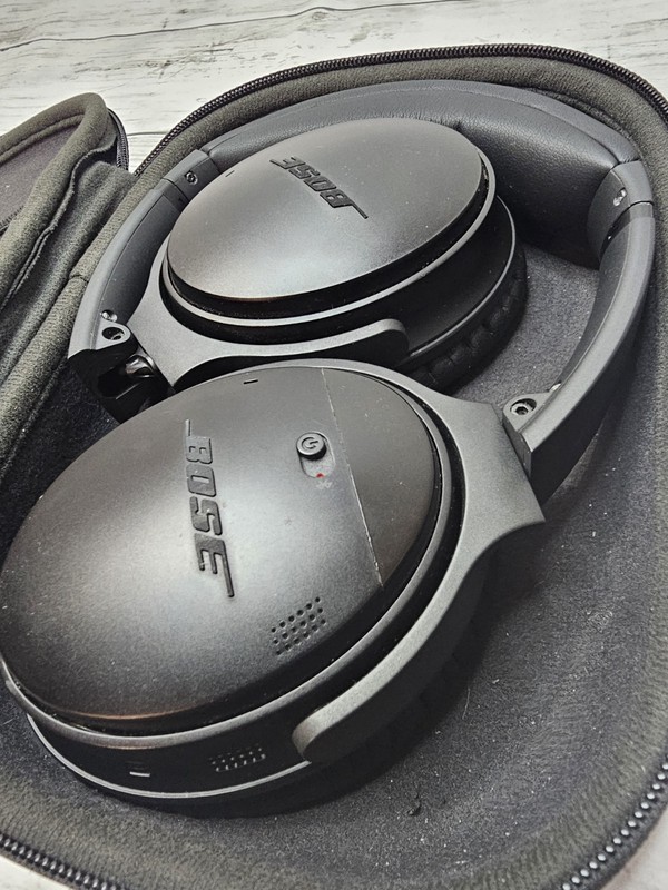 Bose QuietComfort 35 II Noise Cancelling Headphones QC35 Bluetooth gallery