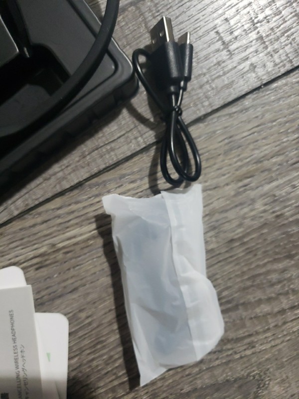RYTHFLO RY-WH06 Hybrid Active Noise Cancelling Bluetooth 6.0 Headphone Neckband gallery
