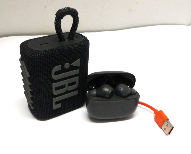 JBL Vibe 200TWS GO 3 Portable Speaker Wireless Bluetooth Earbuds Set Lot