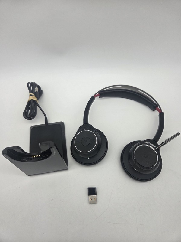 Voyager B825 Focus UC Wireless Headset w Active NoiceCancelling & Charging Stand