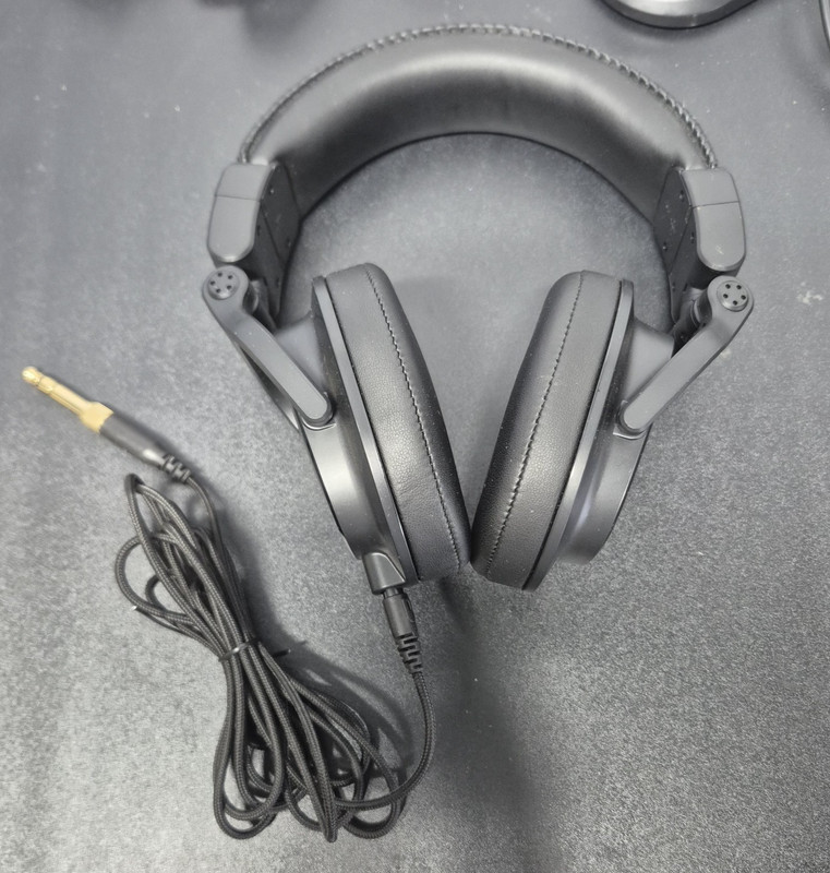 Sterling S402 Headphones DJ PC Games Music With Cord
