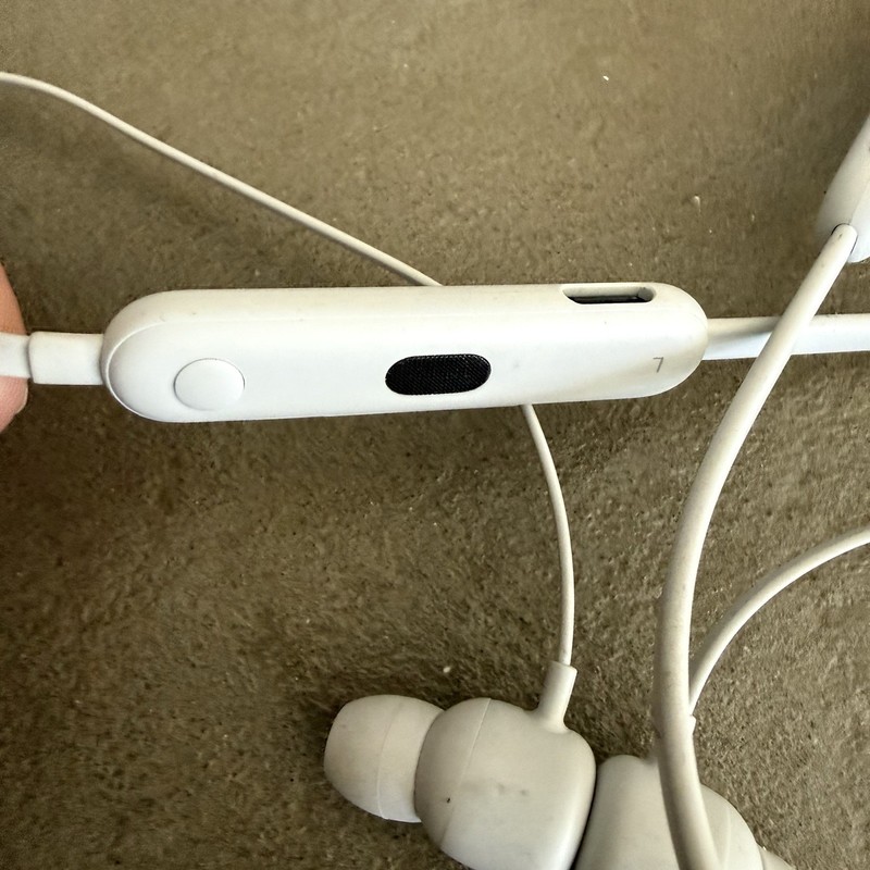 Beats by Dr. Dre Flex Wireless In-Ear Headphones Smokey Gray A2295 Earbuds READ gallery