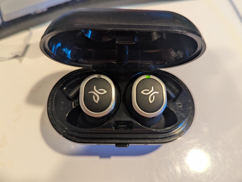 Original Jaybird Run In Ear Wireless Headphones Secure Fit Black USED