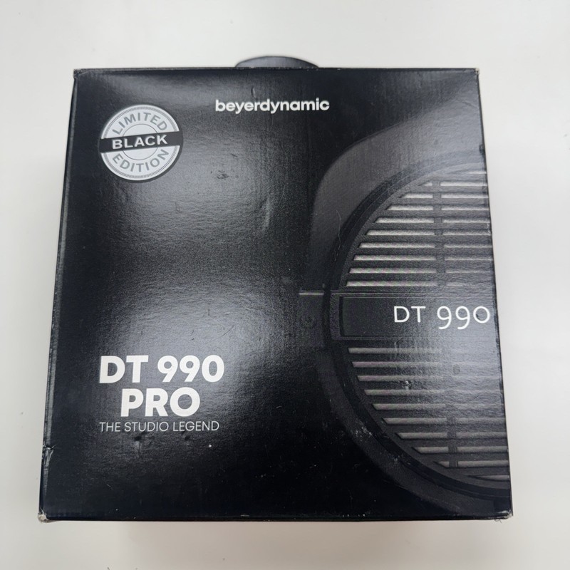 Beyerdynamic DT 990 Pro 250-Ohm Open-Back Circumaural Studio Headphones Black