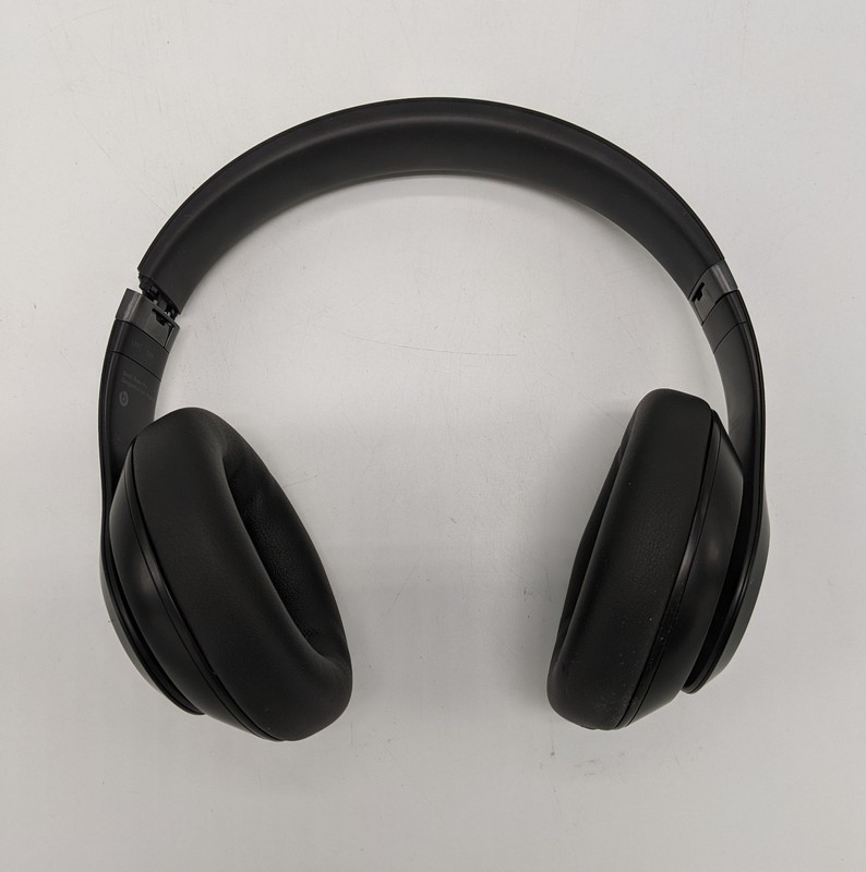 Beats by Dr. Dre Studio Pro Wireless Bluetooth Headphones – Black MQTP3LL/A