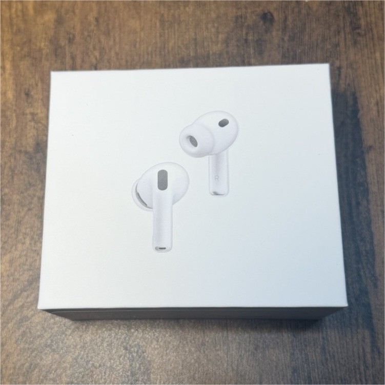 Pro 3 Wireless Earbuds White Bluetooth USB-C Replaceable Ear Tips