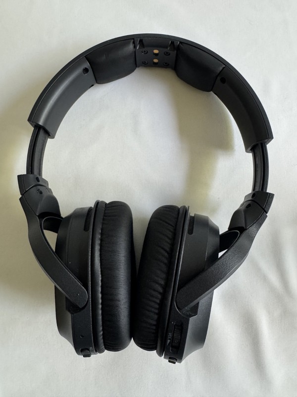 Sony WH-RF400 Wireless Stereo Headphone System 120V Home Theatre 2 gallery