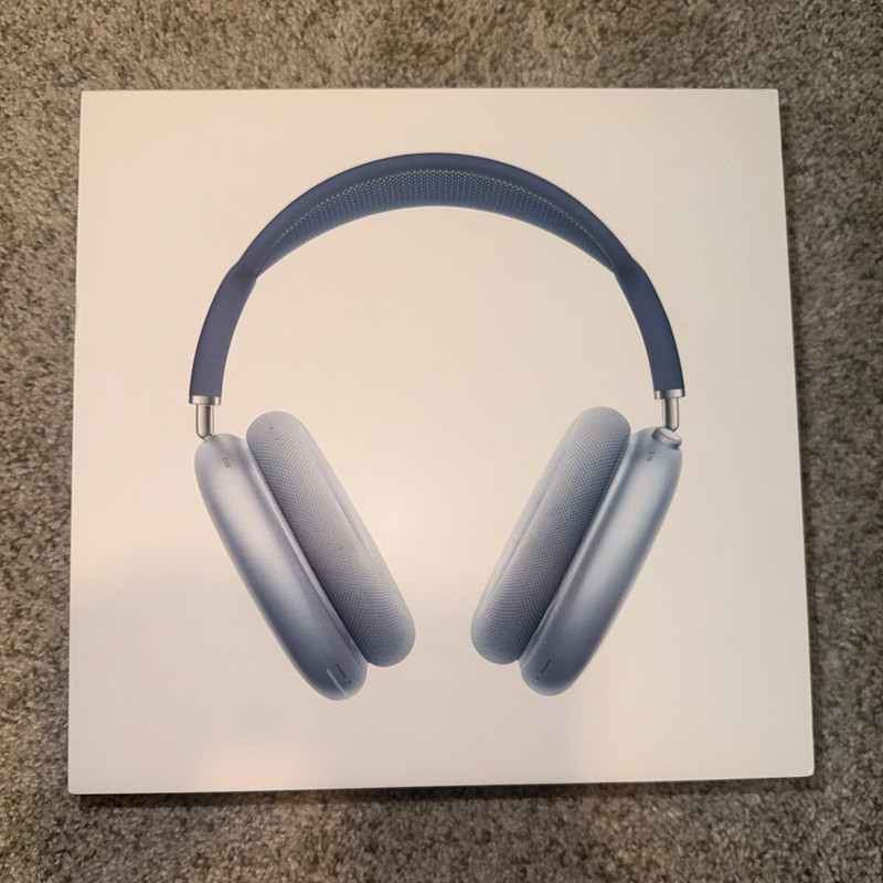 Apple AirPods Max Wireless Over-Ear Headphones, ANC, Bluetooth, Blue
