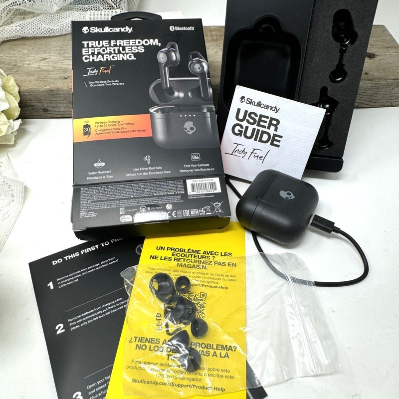 Skullcandy Indy Fuel Wireless Earbuds Bluetooth Used 3 times Original Box