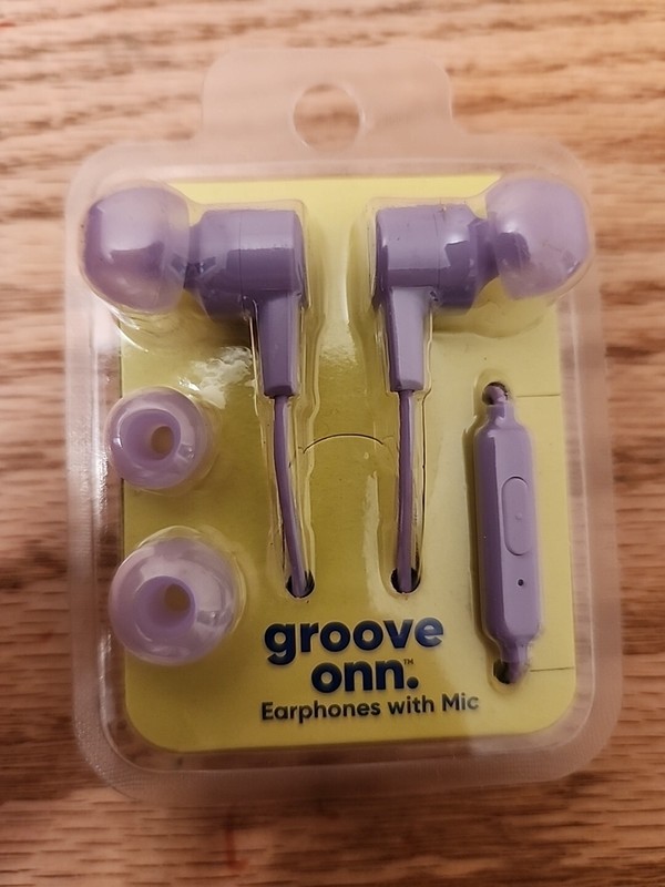 New Groove Onn Purple/Lavender Earphones Earbuds Headphone w/Microphone & 3 Tips