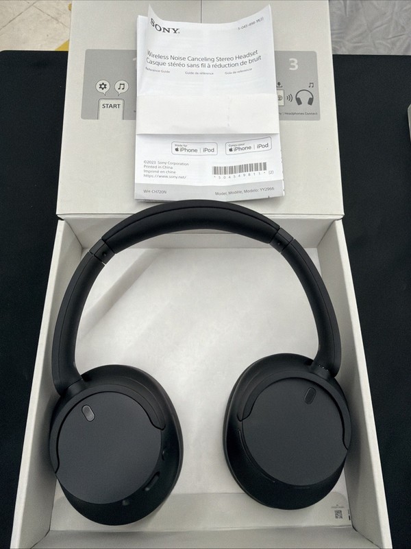 SONY WHCH720N/B Headphones gallery