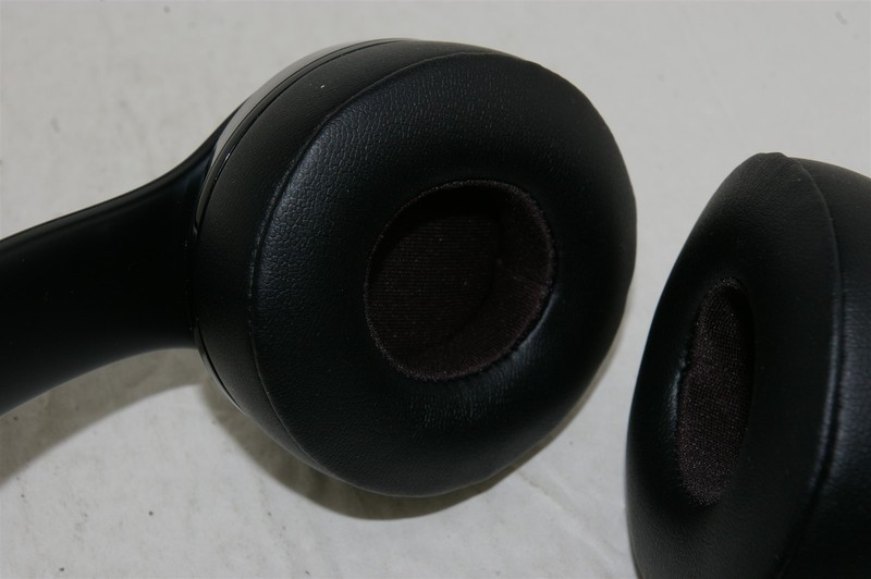 Beats by Dr. Dre Solo 3 A1796 Wireless Bluetooth Headphones w/NEW EARPADS TESTED gallery