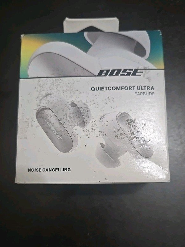 Bose QuietComfort Ultra Earbuds – Smoke White – Opened Box