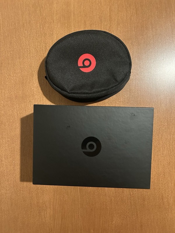EMPTY BOX only – Dr Dre Beats Solo 3 Headset (BAG included)