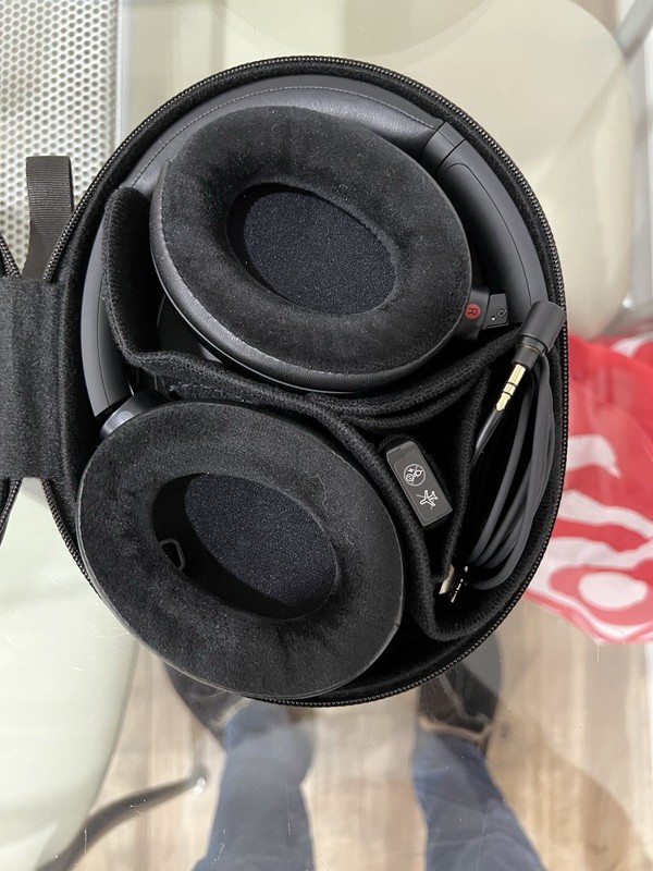 Sony WH-1000XM4 Noise Cancelling Headphones gallery