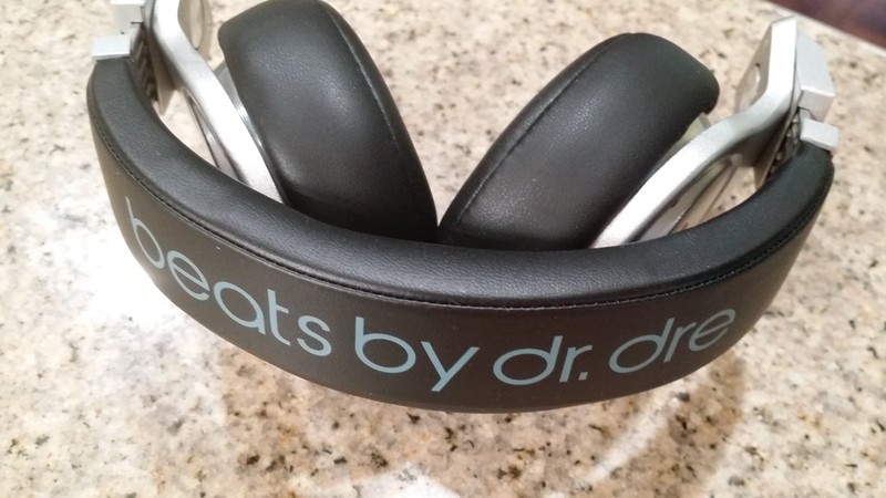 Monster Beats by Dr. Dre Pro Beats Over the Ear Headphones Silver Black Color gallery