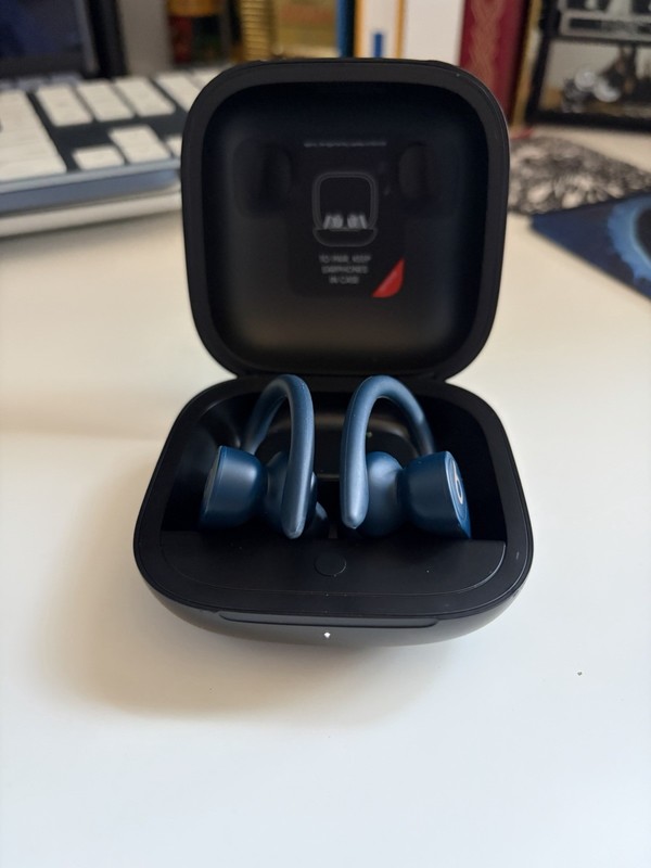 Beats Powerbeats Pro Wireless In-Ear Bluetooth Headphones Navy MY592LL/A – VG
