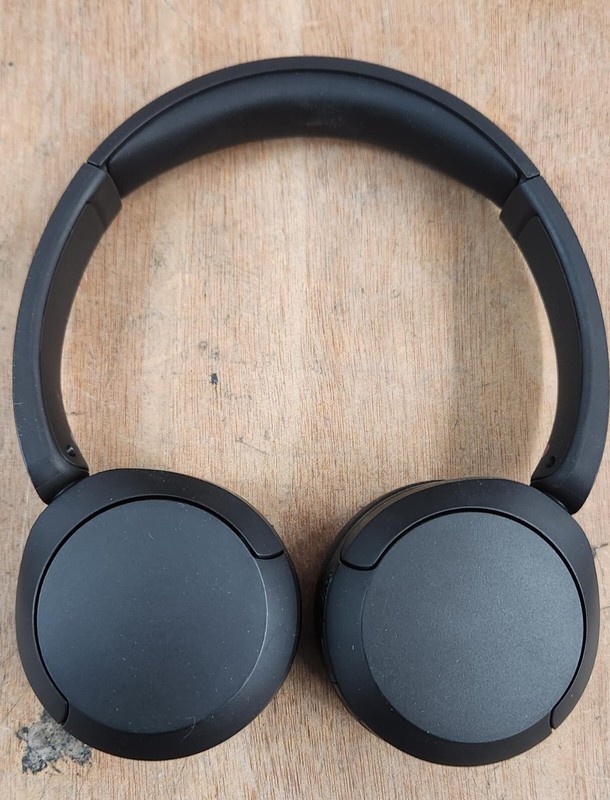 SONY WH-CH520 Wireless Headphones Bluetooth Headset with Microphone Black Used N