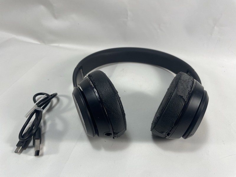 Beats Solo3 Wireless Headphones A1796 Matte Black Noise Canceling Need Ear Pads