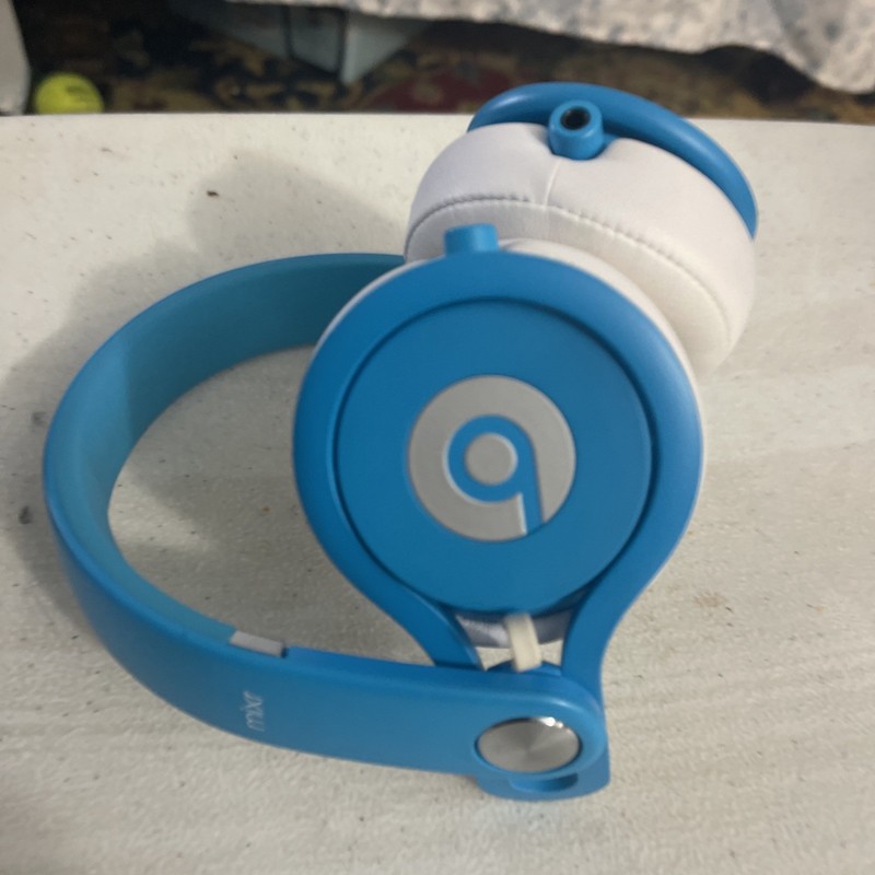Beats by Dr. Dre Mixr Mixer On-Ear Wired DJ Headphones Baby blue Limited