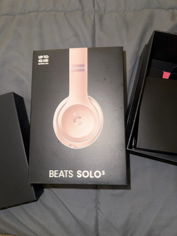 Beats by Dr. Dre Beats Solo3 Wireless On-Ear Headphones – Rose Gold